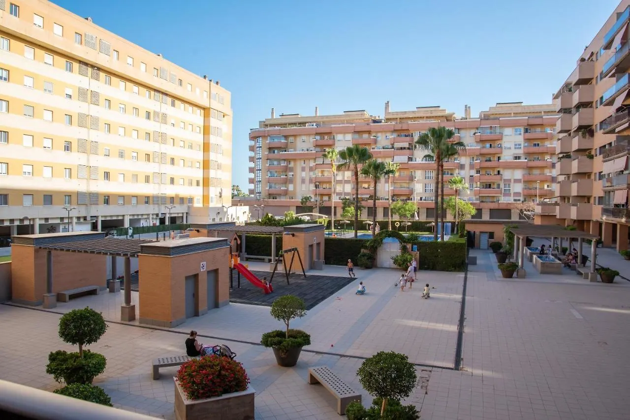 Holidays2Malaga Termica Apartment With Salt Water Pool 200M From The Beach