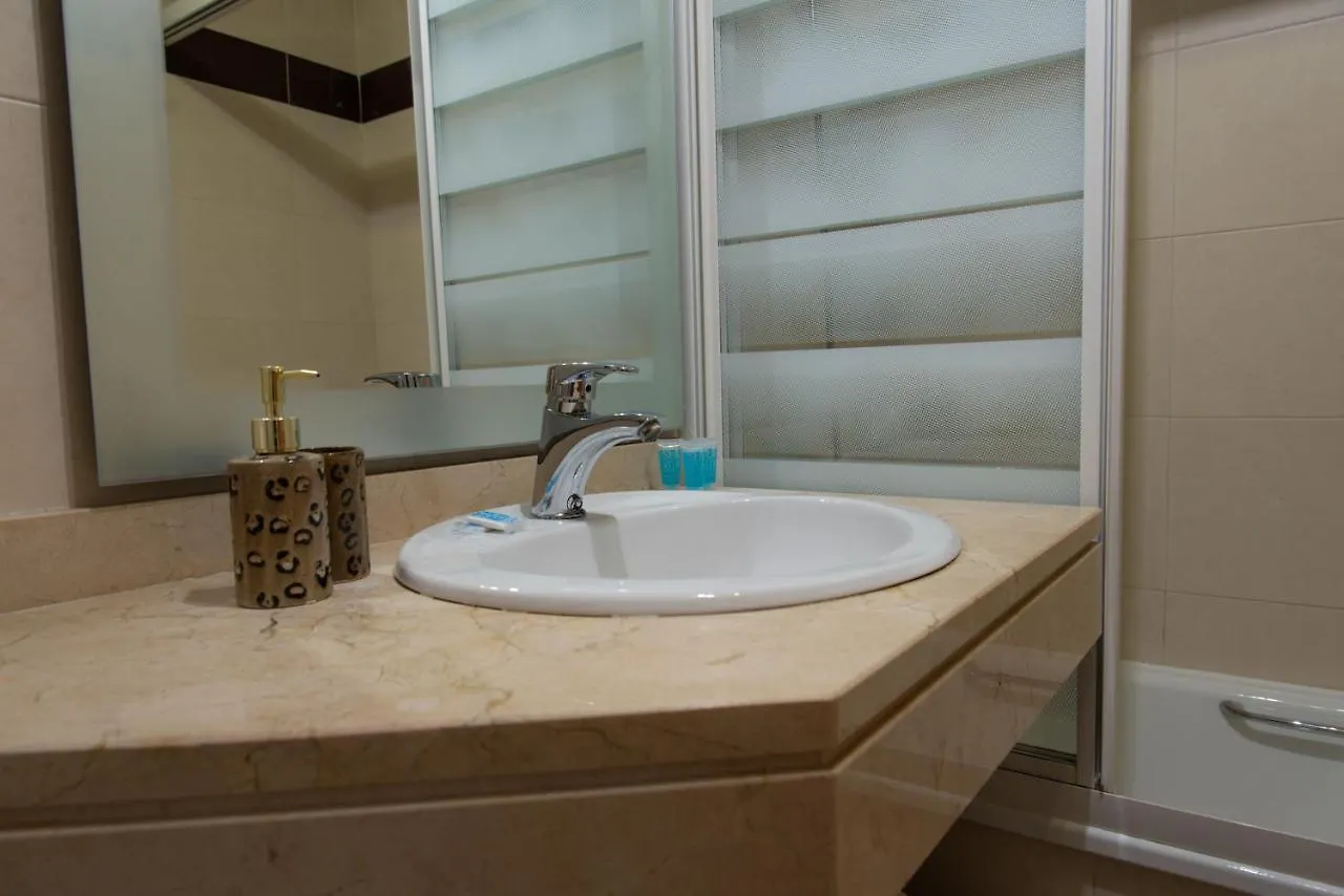 Holidays2Malaga Termica Apartment With Salt Water Pool 200M From The Beach